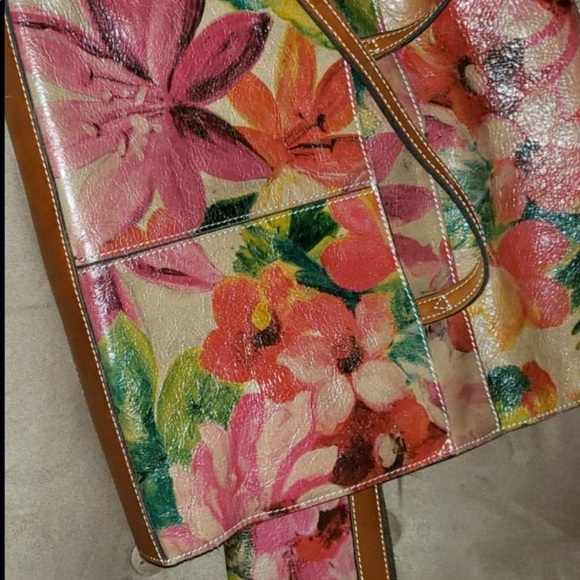 Patricia Nash purse and wallet set - Picture 4 of 6